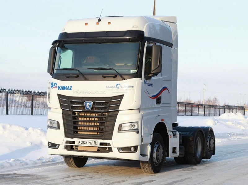 65659-004-92 Тягач КАМАЗ